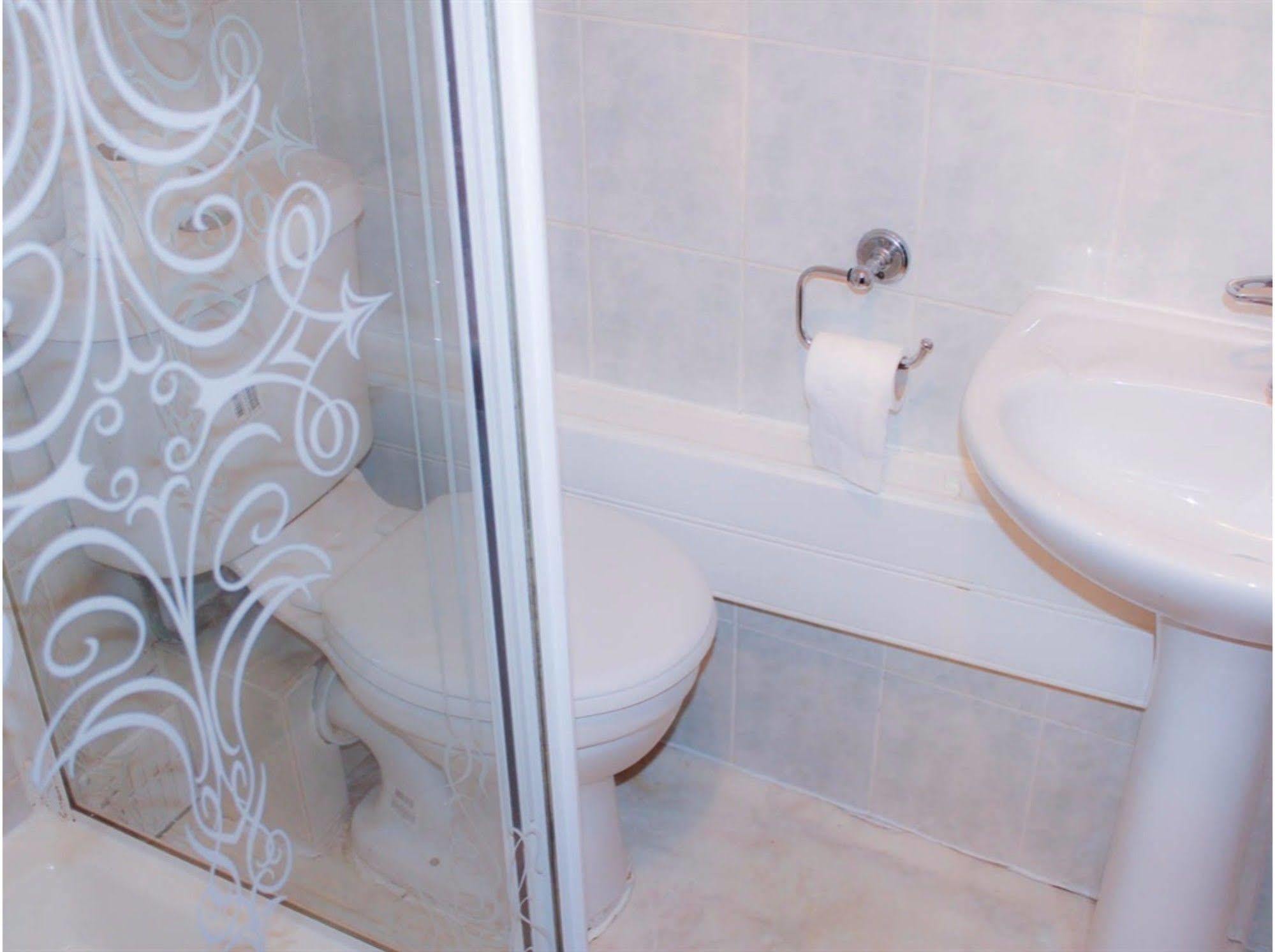 Lampton Guest House Χάνσλοου Εξωτερικό φωτογραφία