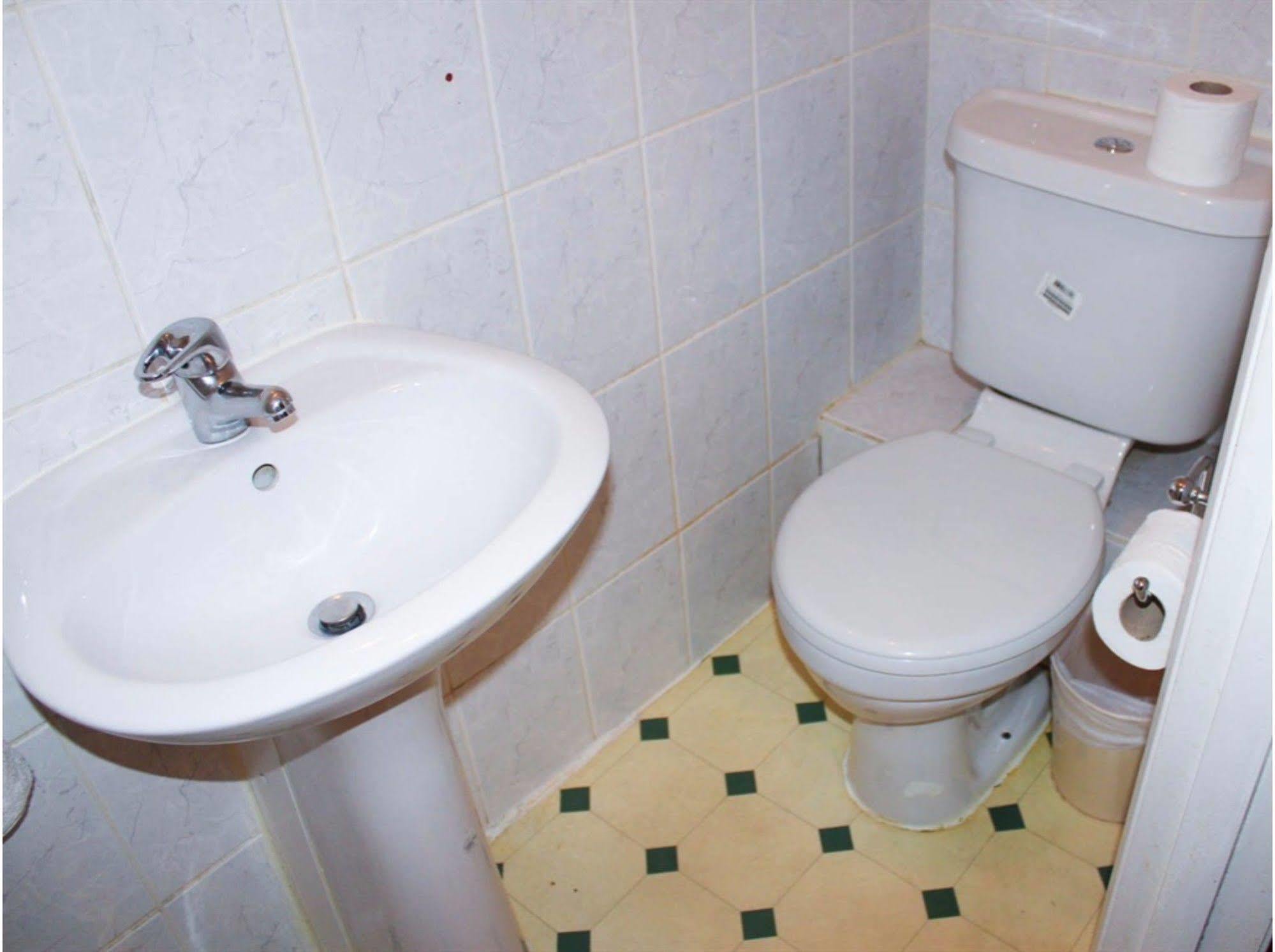 Lampton Guest House Χάνσλοου Εξωτερικό φωτογραφία