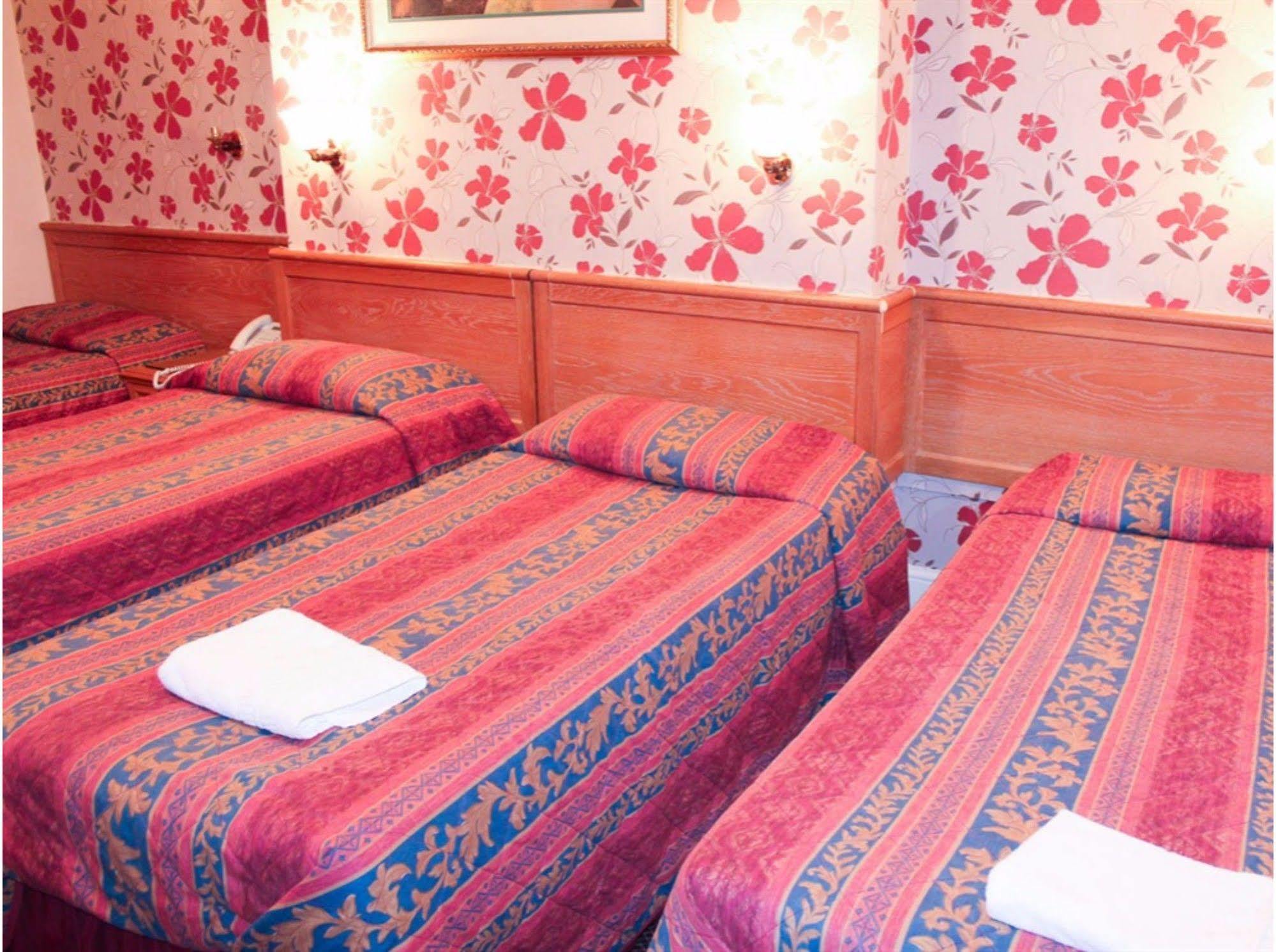 Lampton Guest House Χάνσλοου Εξωτερικό φωτογραφία